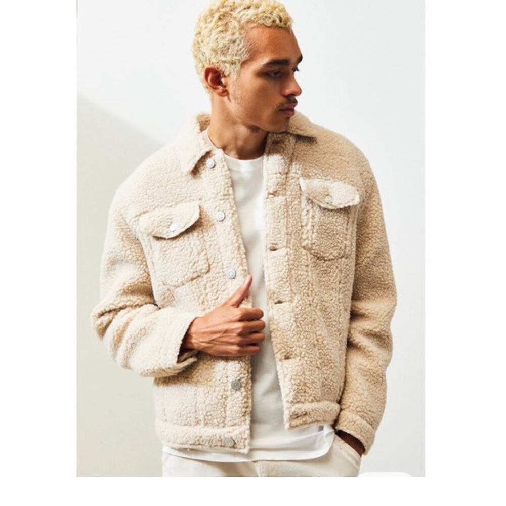 PacSun  Sherpa Jacket cream colored